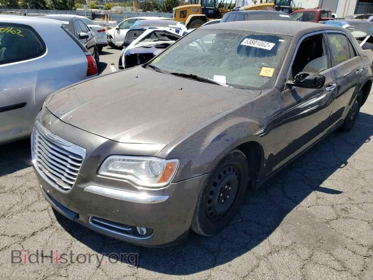 2013 CHRYSLER 300 - VIN: 2C3CCAEG2DH606440 - Фото 2