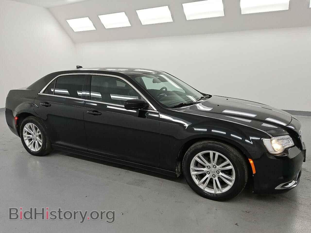 2017 CHRYSLER 300 - VIN: 2C3CCAAG9HH609976 - Фото 4