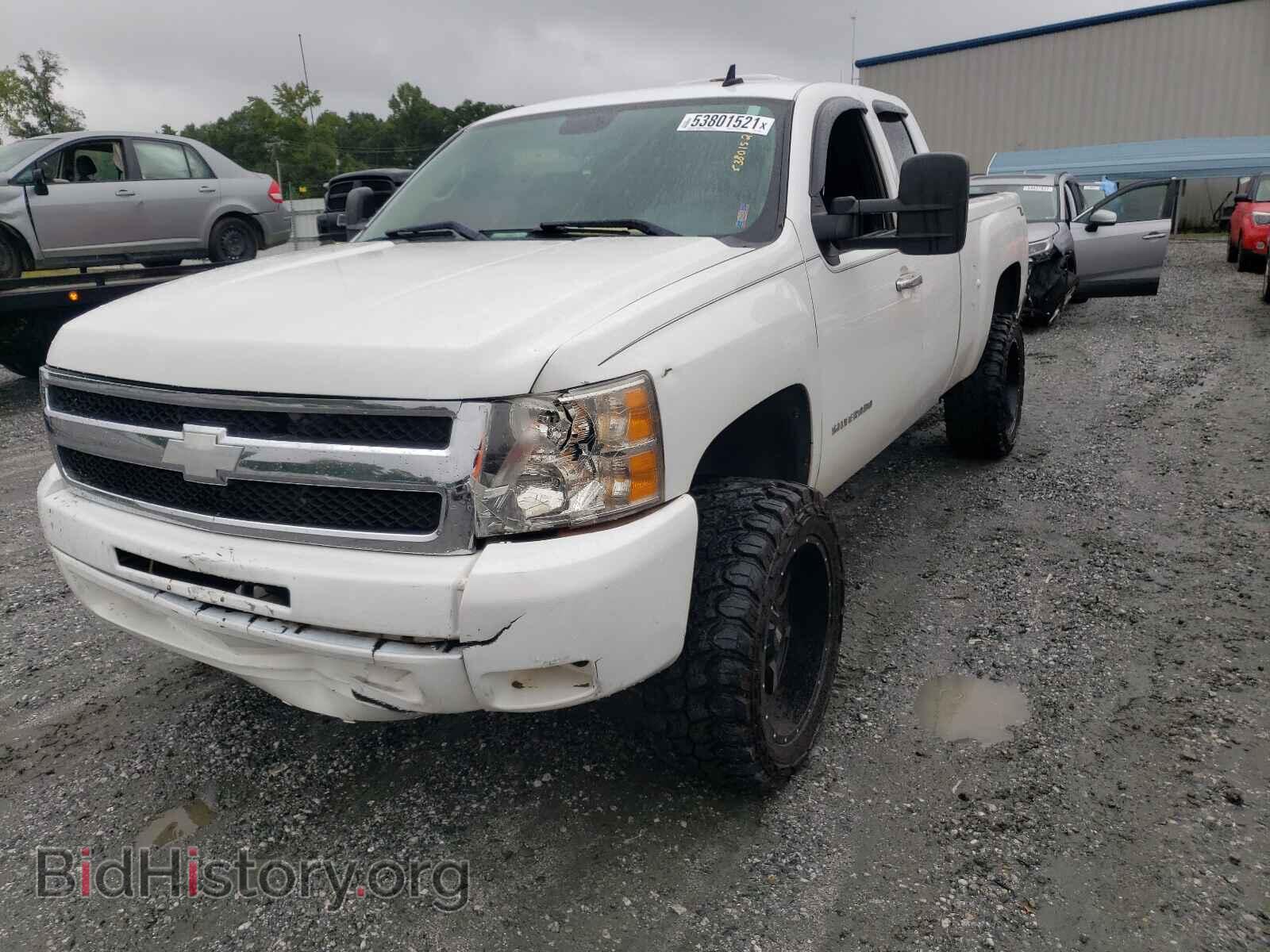 2010 CHEVROLET SILVERADO - VIN: 1GCSKSE35AZ108564 - Фото 2