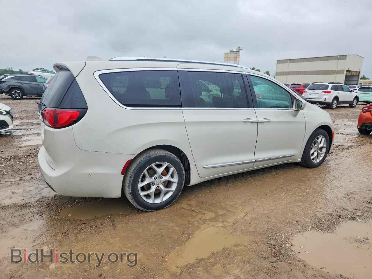 2019 CHRYSLER PACIFICA - VIN: 2C4RC1EG7KR588367 - Photo 3