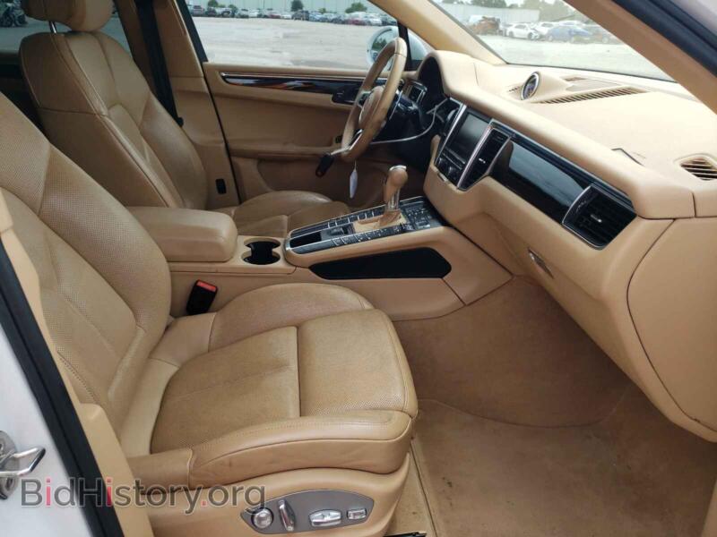 2016 Porsche MACAN (VIN WP1AB2A56GLB51078) — photo 5 of 10