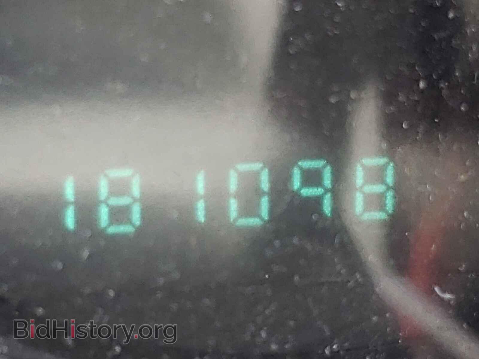 2008 CHRYSLER MINIVAN - VIN: 2A8HR54P78R711850 - Фото 8