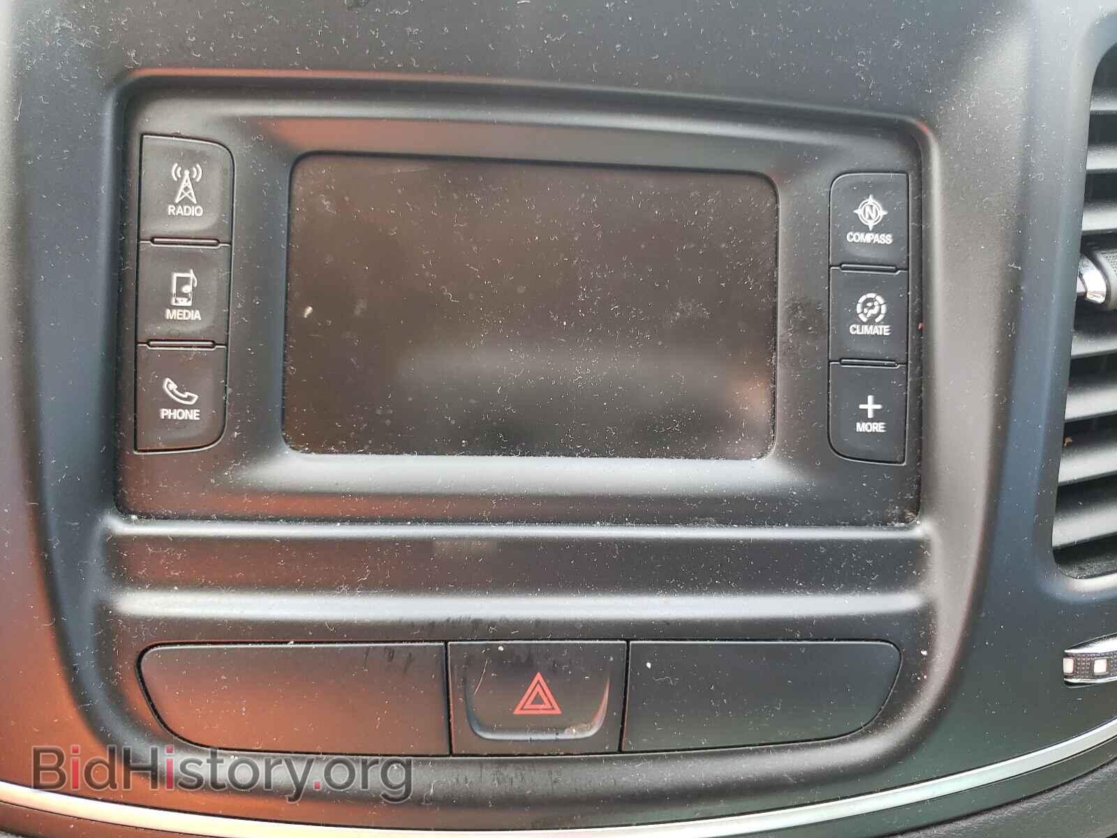 2016 CHRYSLER 200 - VIN: 1C3CCCAB0GN131405 - Фото 9