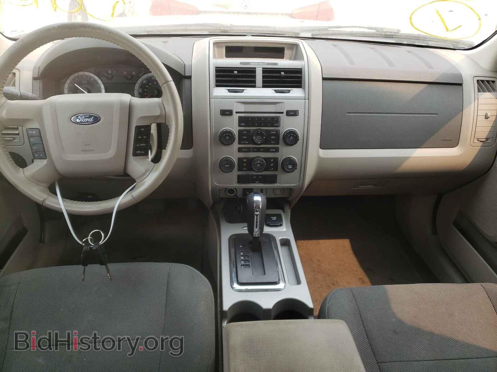 2009 FORD ESCAPE - VIN: 1FMCU49329KB08381 - Фото 9
