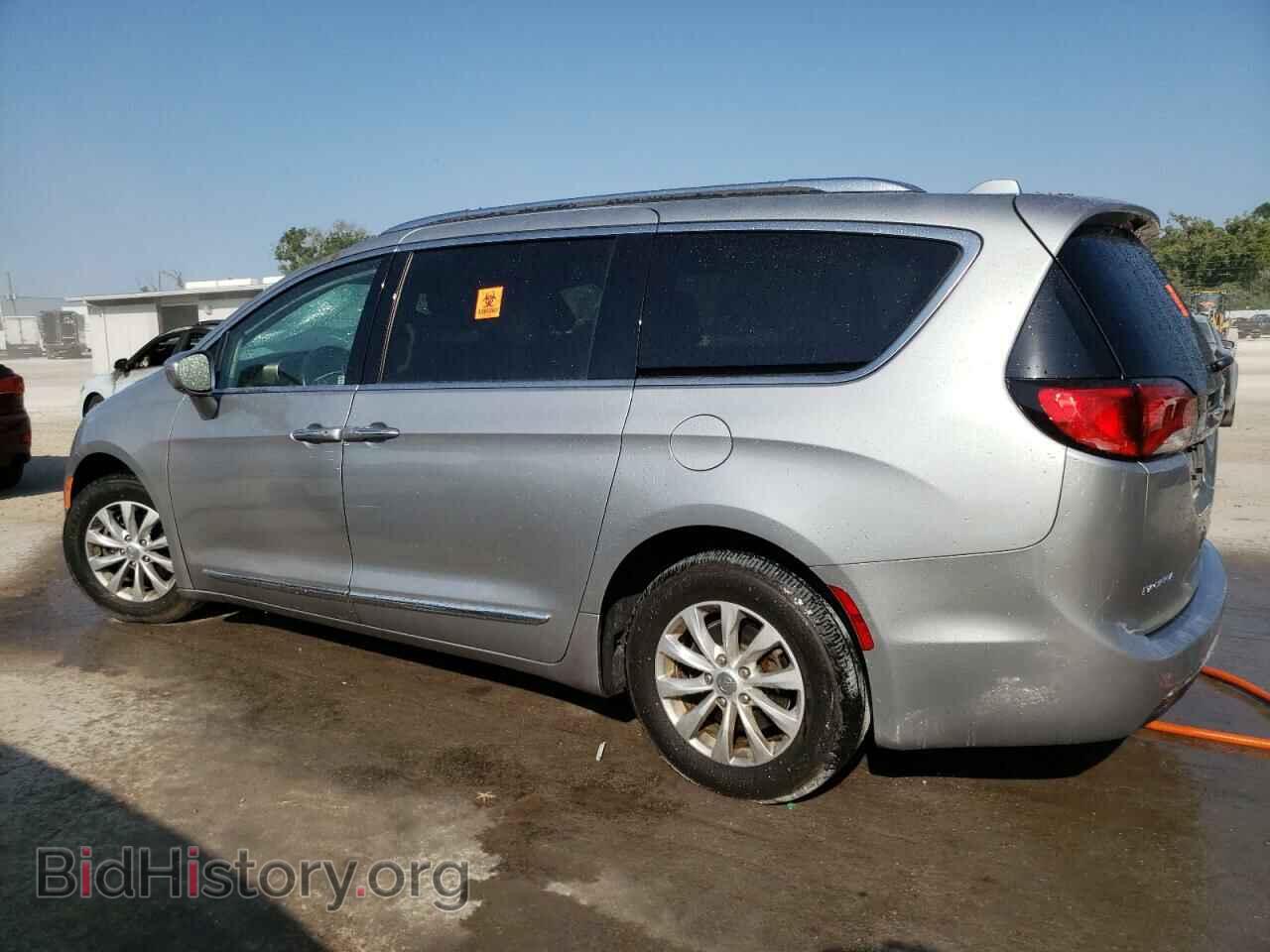 2018 CHRYSLER PACIFICA - VIN: 2C4RC1BG4JR120924 - Фото 2