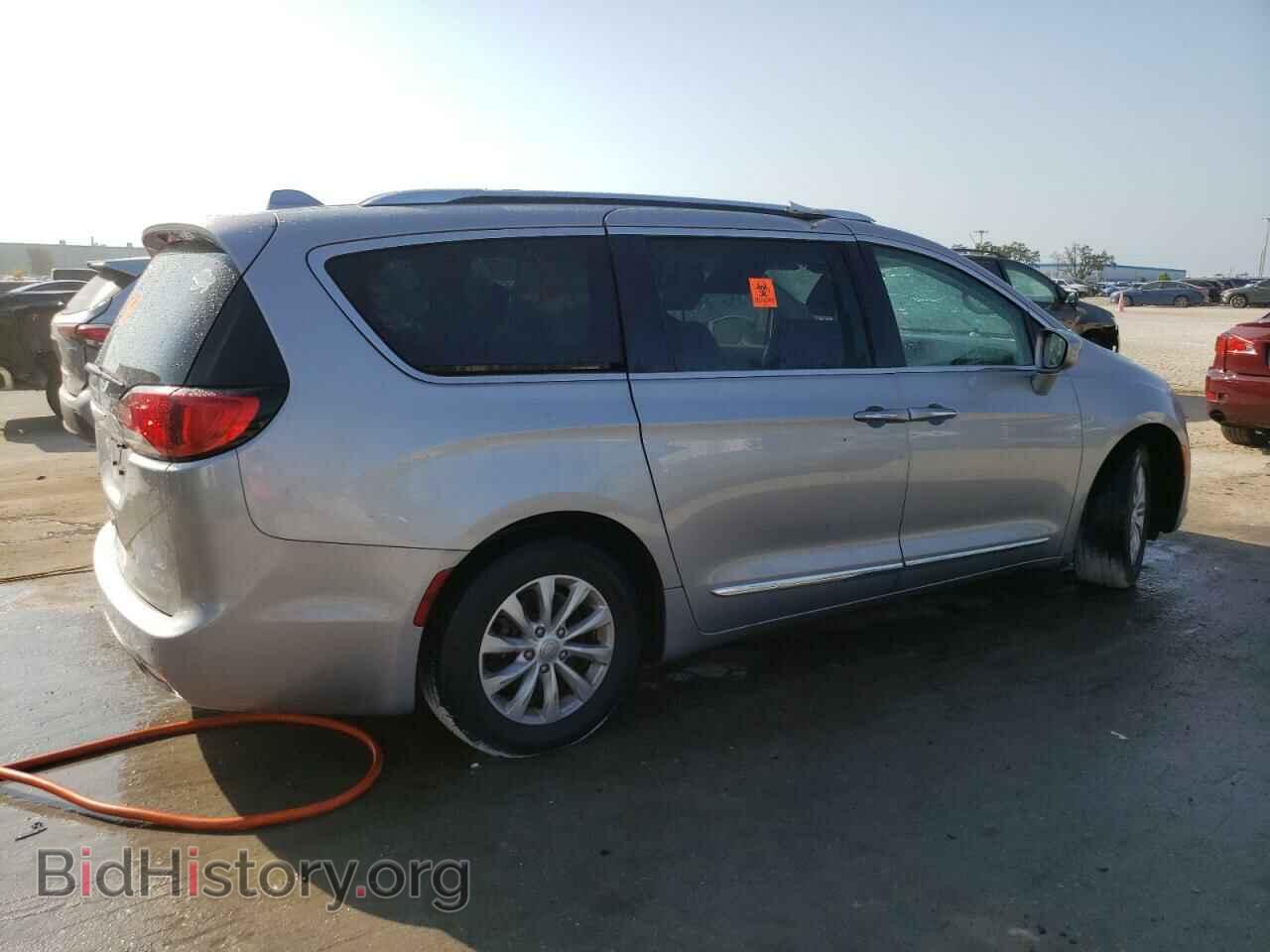 2018 CHRYSLER PACIFICA - VIN: 2C4RC1BG4JR120924 - Фото 3