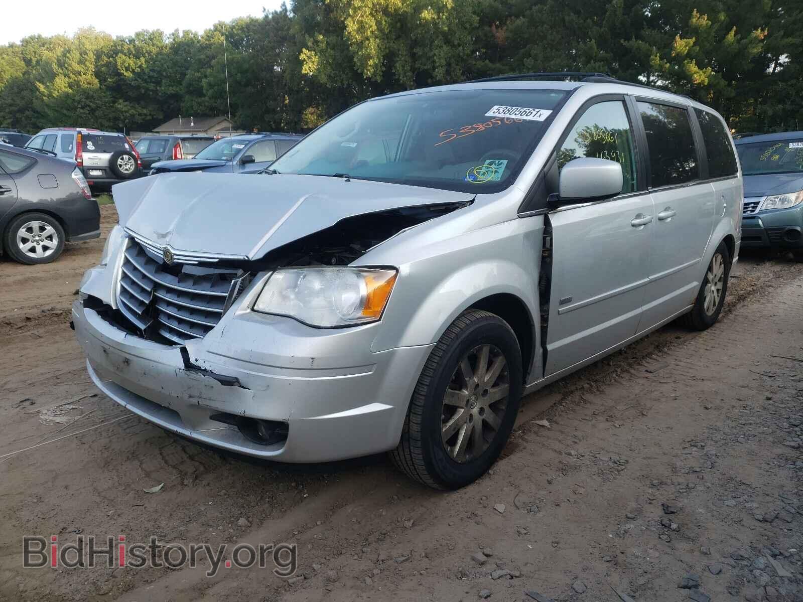 2008 CHRYSLER MINIVAN - VIN: 2A8HR54P68R842803 - Фото 2