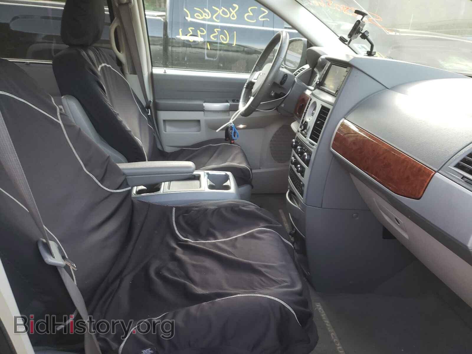 2008 CHRYSLER MINIVAN - VIN: 2A8HR54P68R842803 - Фото 5