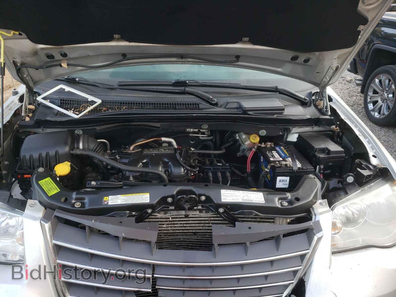 2008 CHRYSLER MINIVAN - VIN: 2A8HR54P68R842803 - Фото 7