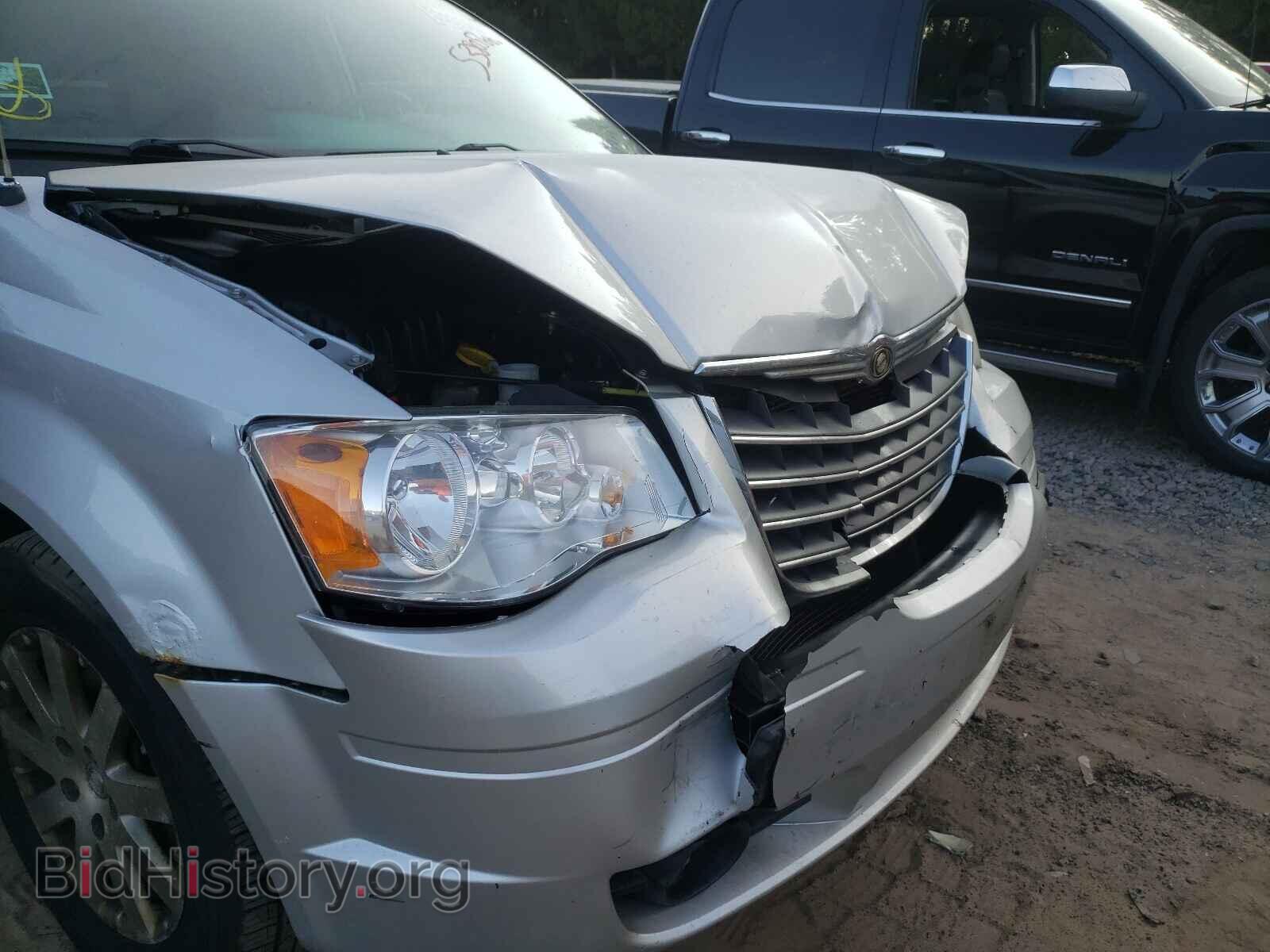 2008 CHRYSLER MINIVAN - VIN: 2A8HR54P68R842803 - Фото 9