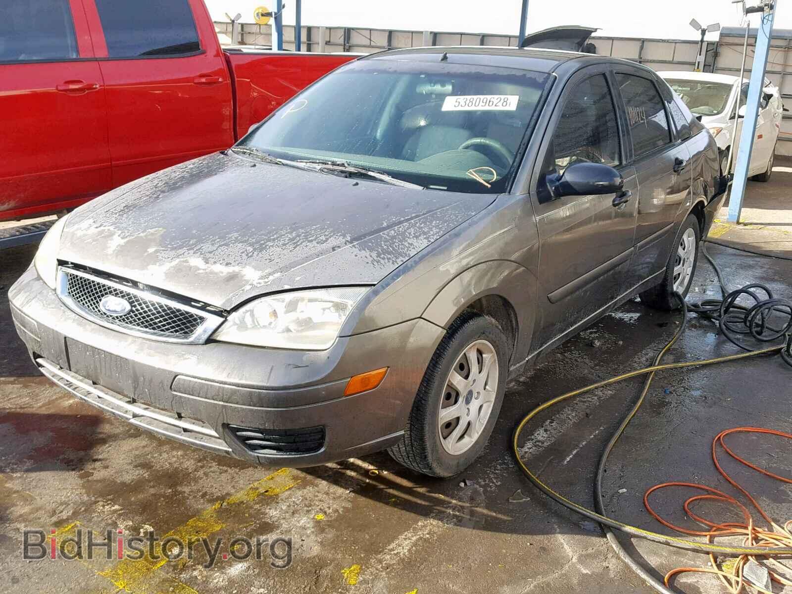 2005 FORD FOCUS - VIN: 1FAFP34N45W223584 - Фото 2