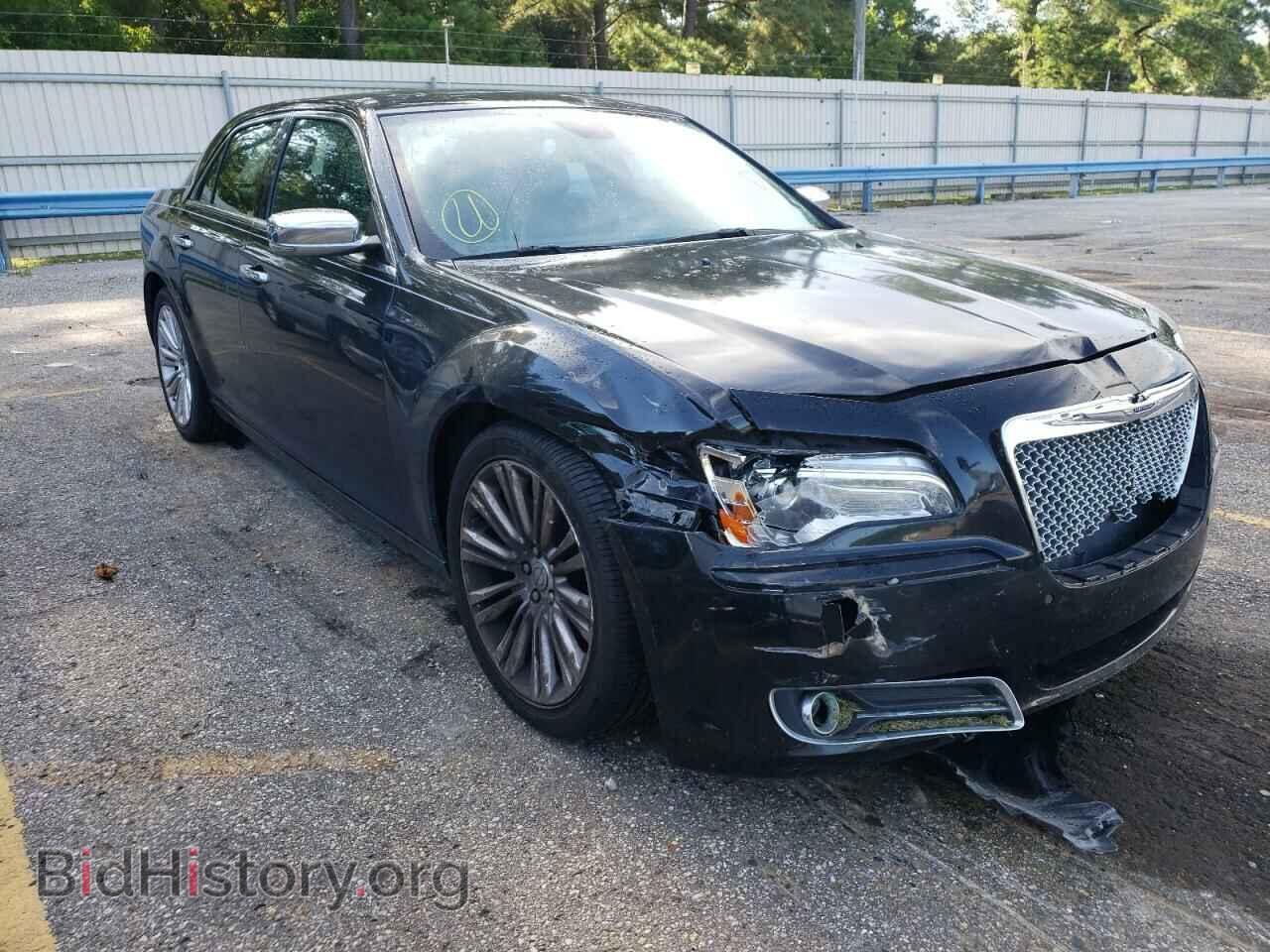 Фотография 2C3CCAET8DH662010 - CHRYSLER 300 2013