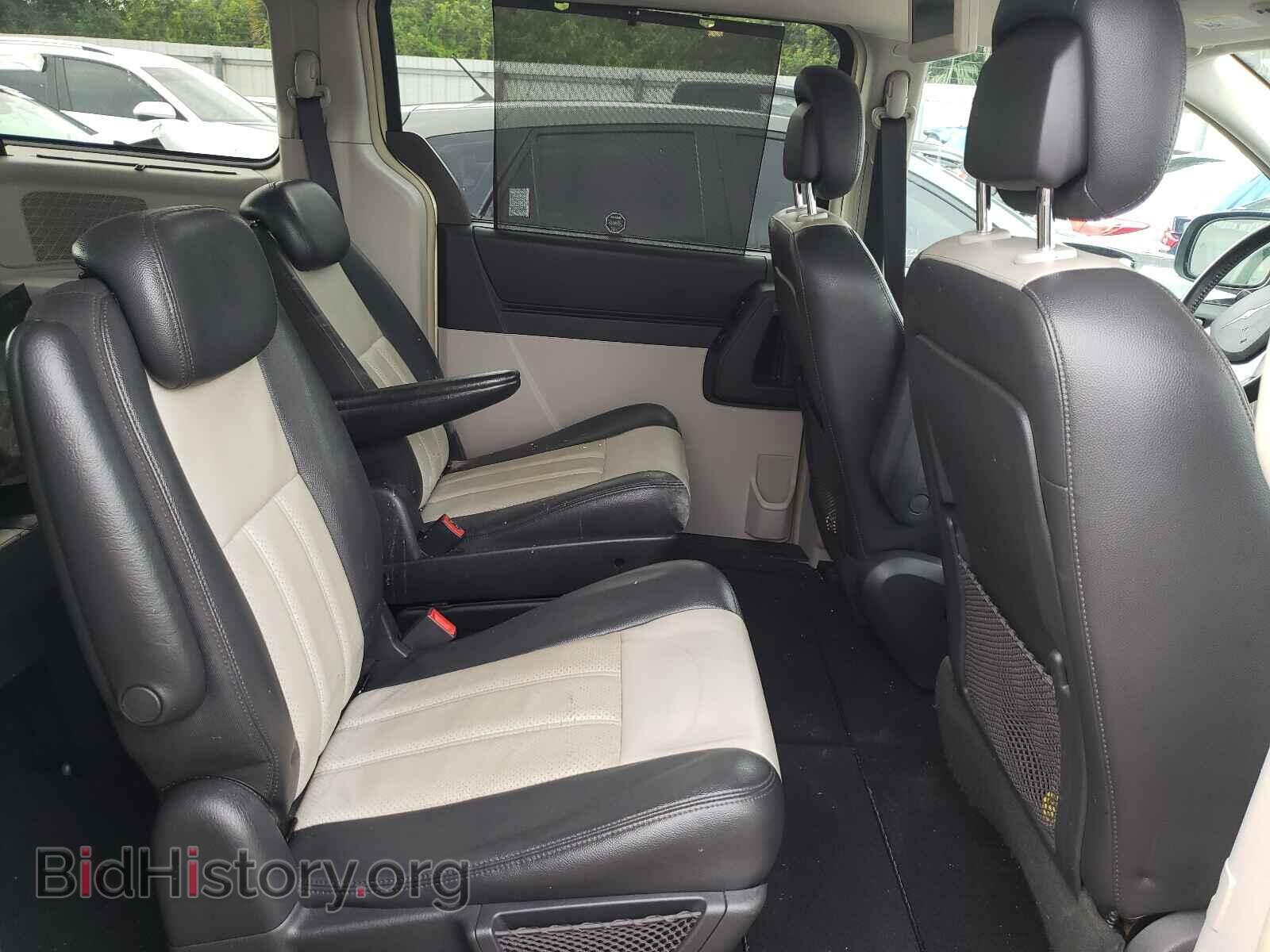 2010 CHRYSLER MINIVAN - VIN: 2A4RR8DX8AR449348 - Фото 6