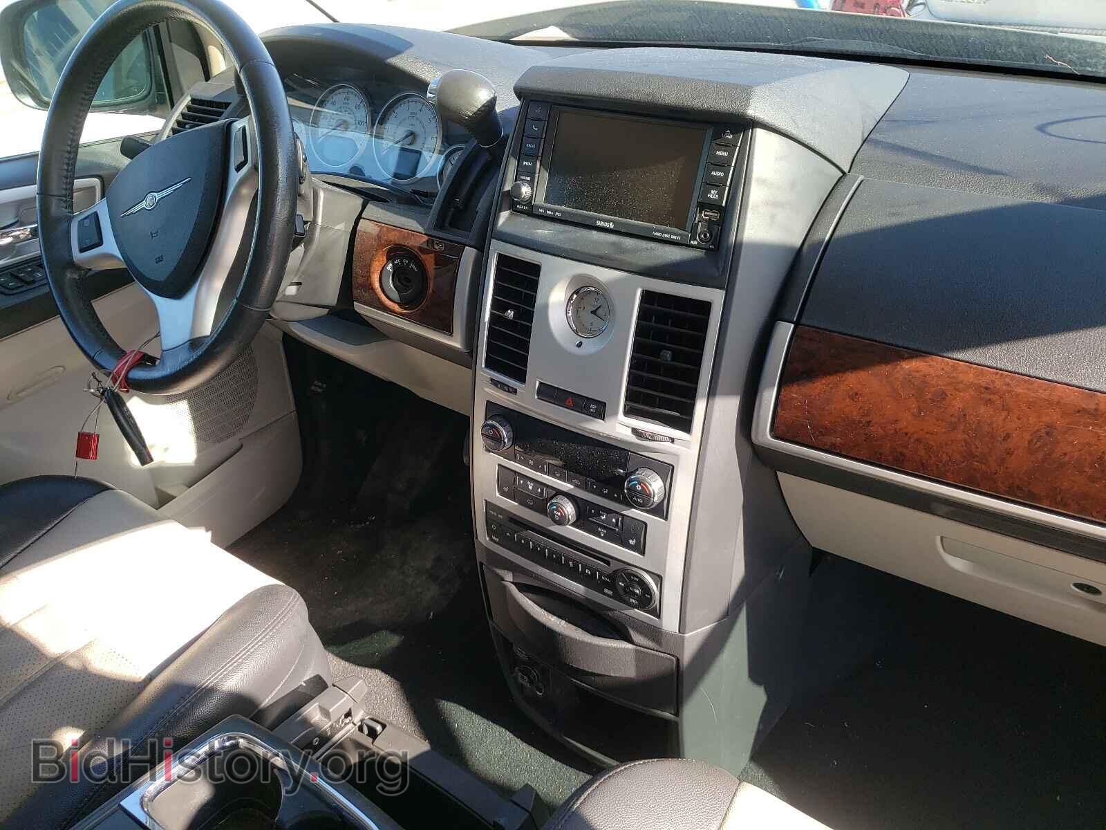 2010 CHRYSLER MINIVAN - VIN: 2A4RR8DX8AR449348 - Фото 9