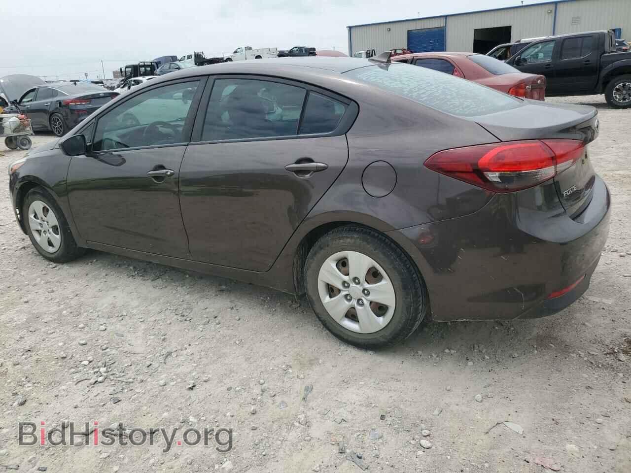 2017 KIA FORTE - VIN: 3KPFK4A78HE127458 - Фото 2