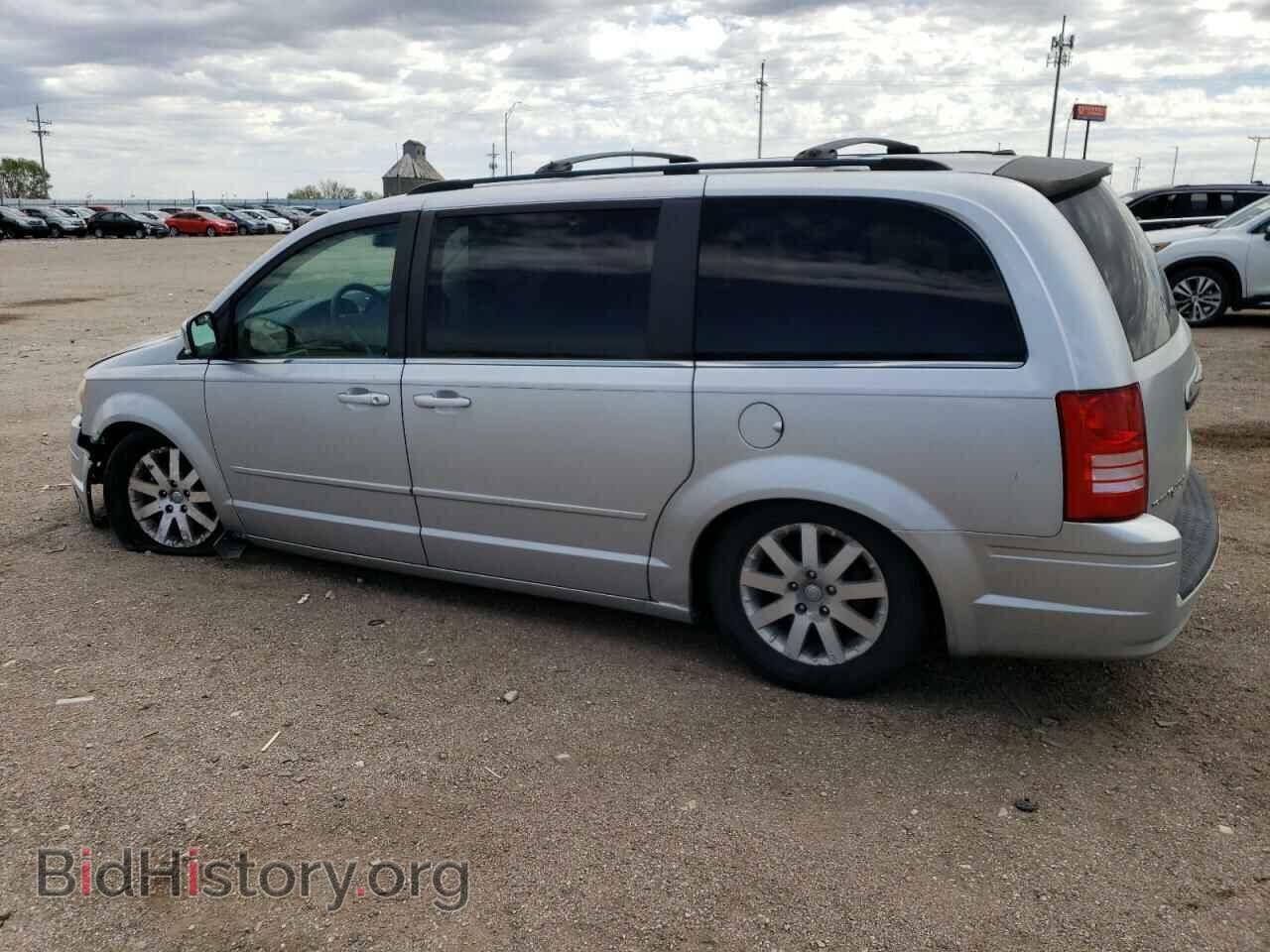 2008 CHRYSLER MINIVAN - VIN: 2A8HR54P38R684582 - Фото 2