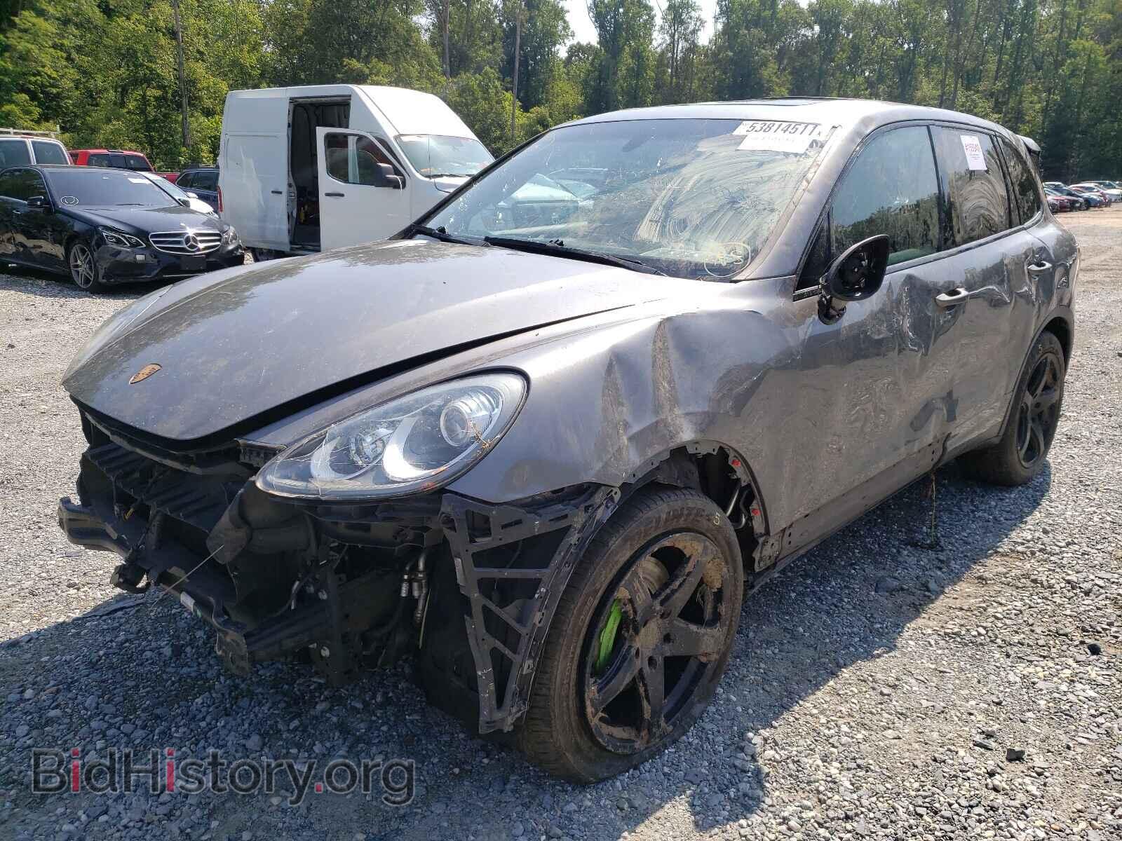 2011 PORSCHE CAYENNE - VIN: WP1AB2A22BLA48822 - Фото 2