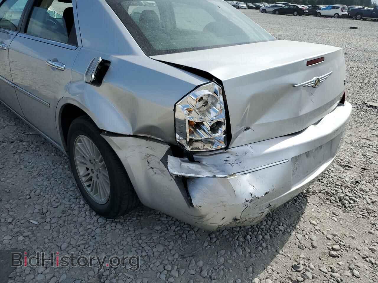 2010 CHRYSLER 300 - VIN: 2C3CA4CD1AH143167 - Фото 9