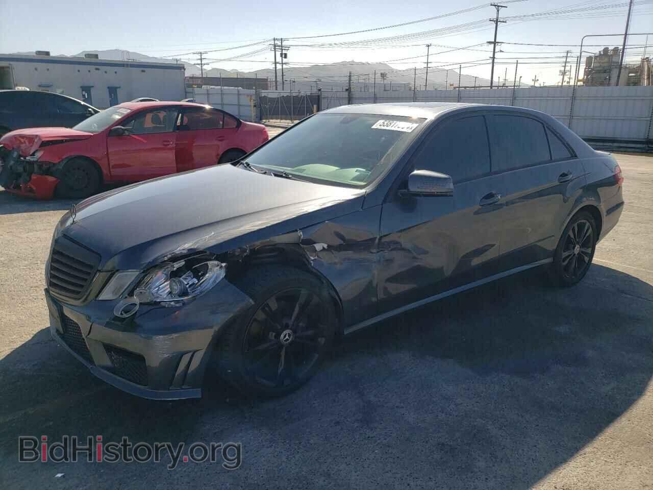 Photo WDDHF8HB9AA089221 - MERCEDES-BENZ E-CLASS 2010