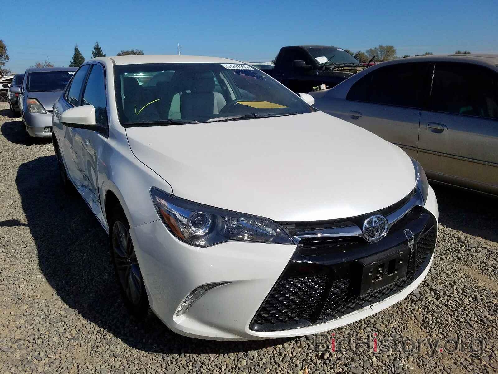 Photo 4T1BF1FK3HU281880 - TOYOTA CAMRY 2017