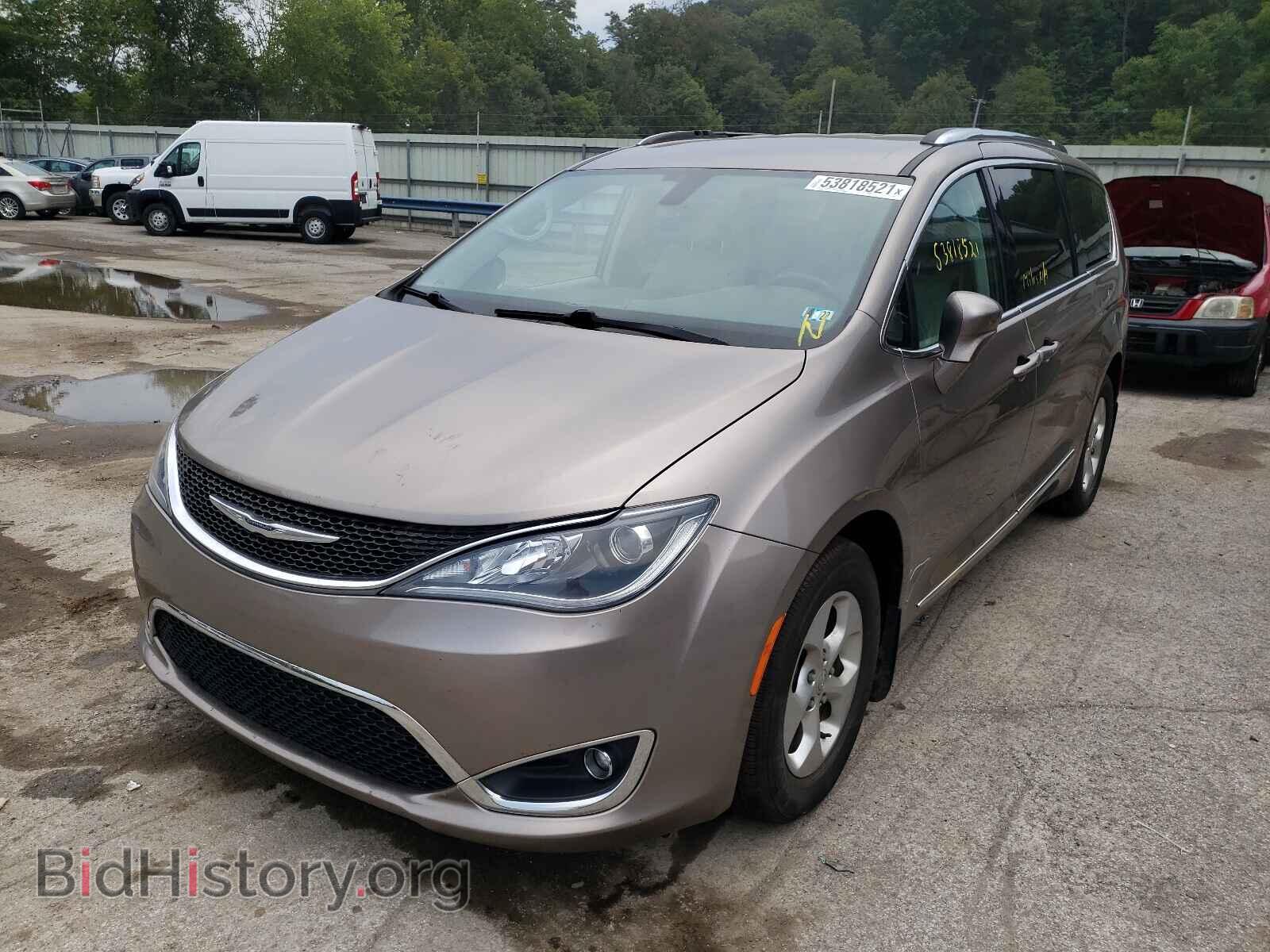 2017 CHRYSLER PACIFICA - VIN: 2C4RC1EGXHR704525 - Photo 2