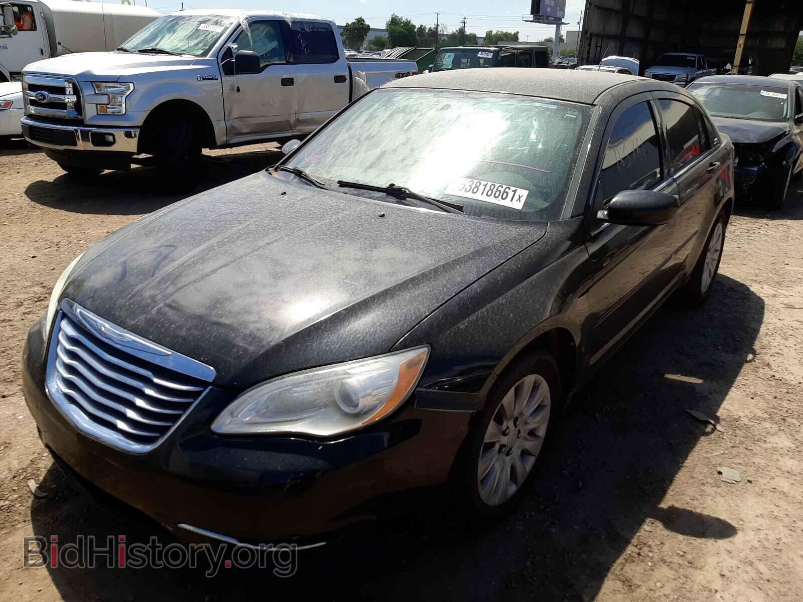 2013 CHRYSLER 200 - VIN: 1C3CCBAB4DN589874 - Фото 2