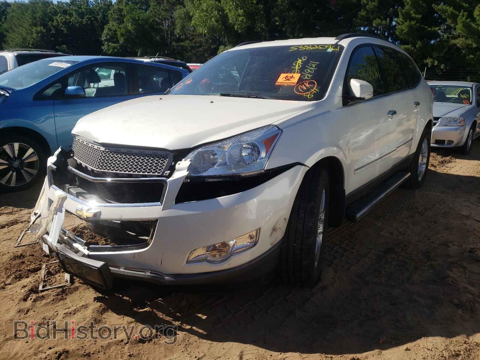 2012 CHEVROLET TRAVERSE - VIN: 1GNKVLED3CJ210315 - Фото 2