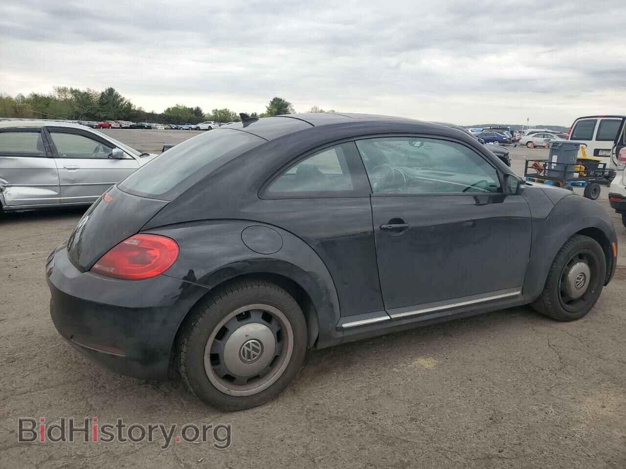 2013 VOLKSWAGEN BEETLE - VIN: 3VWJP7AT7DM600807 - Фото 3