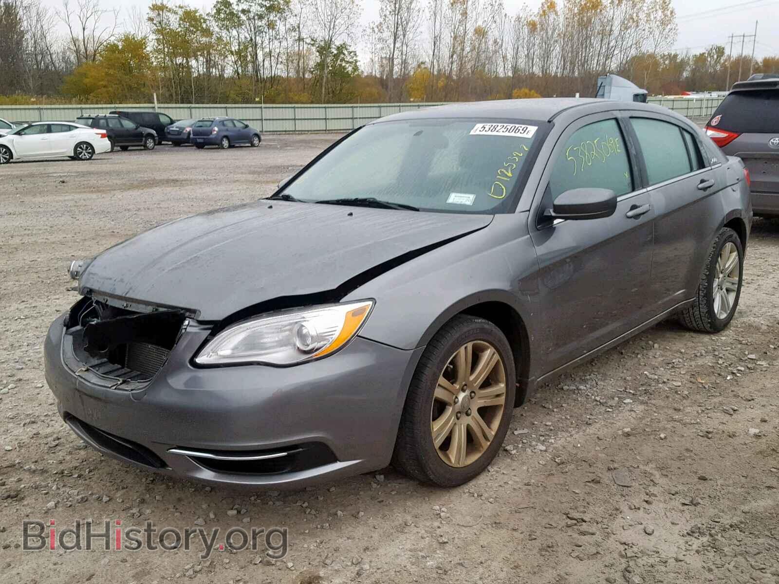 2012 CHRYSLER 200 - VIN: 1C3CCBAB3CN295462 - Фото 2