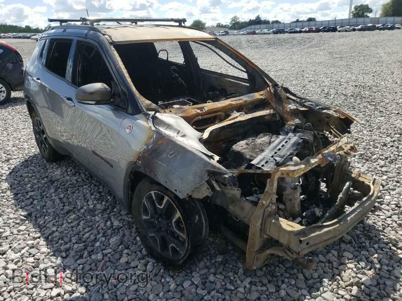 Photo 3C4NJDDB1KT688134 - JEEP COMPASS 2019