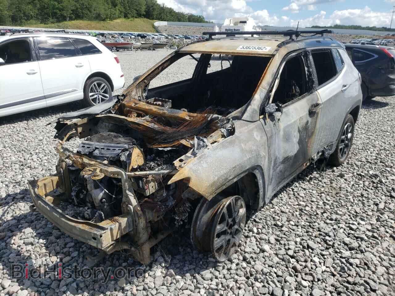 2019 JEEP COMPASS - VIN: 3C4NJDDB1KT688134 - Фото 2