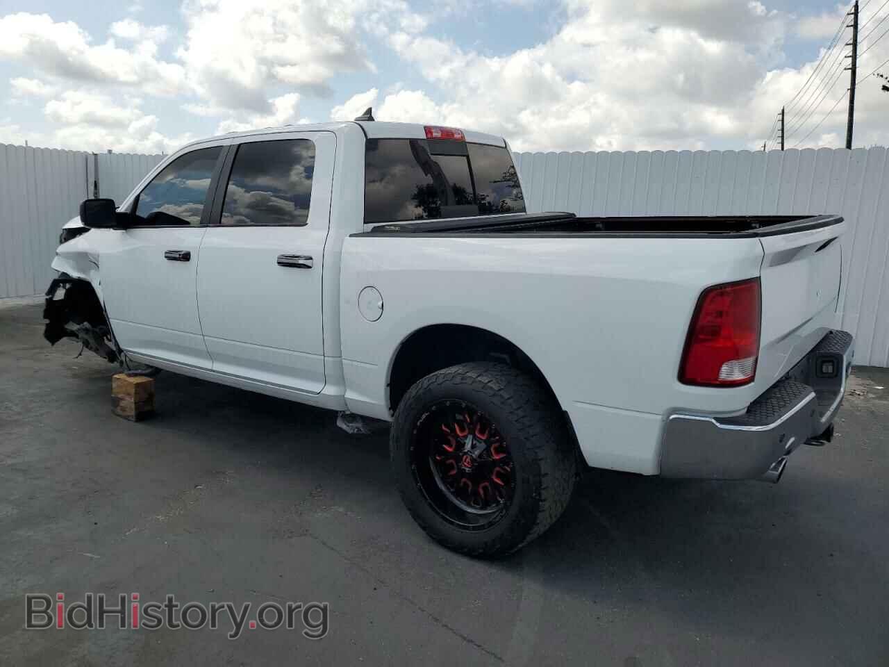 2017 RAM 1500 - VIN: 1C6RR6LT3HS505835 - Photo 2