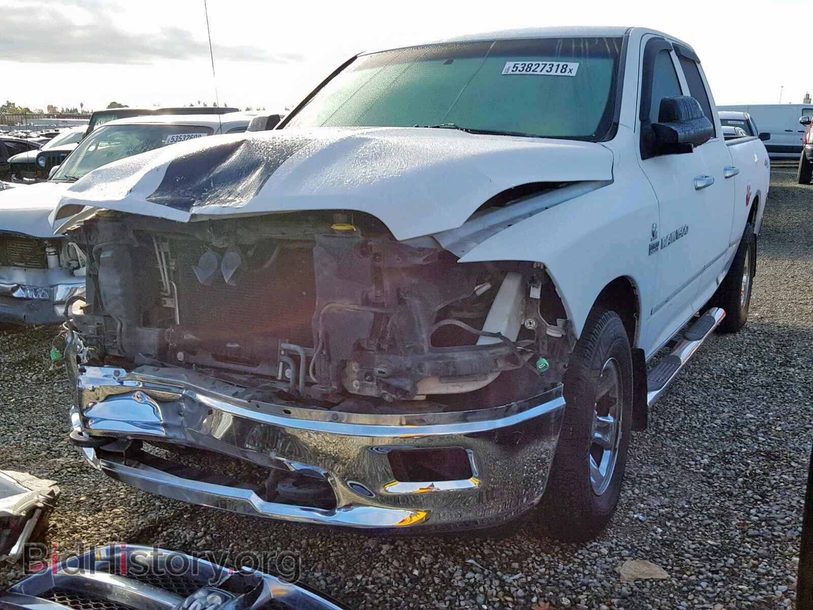 2011 DODGE RAM 1500 - VIN: 1D7RV1GT6BS537984 - Фото 2