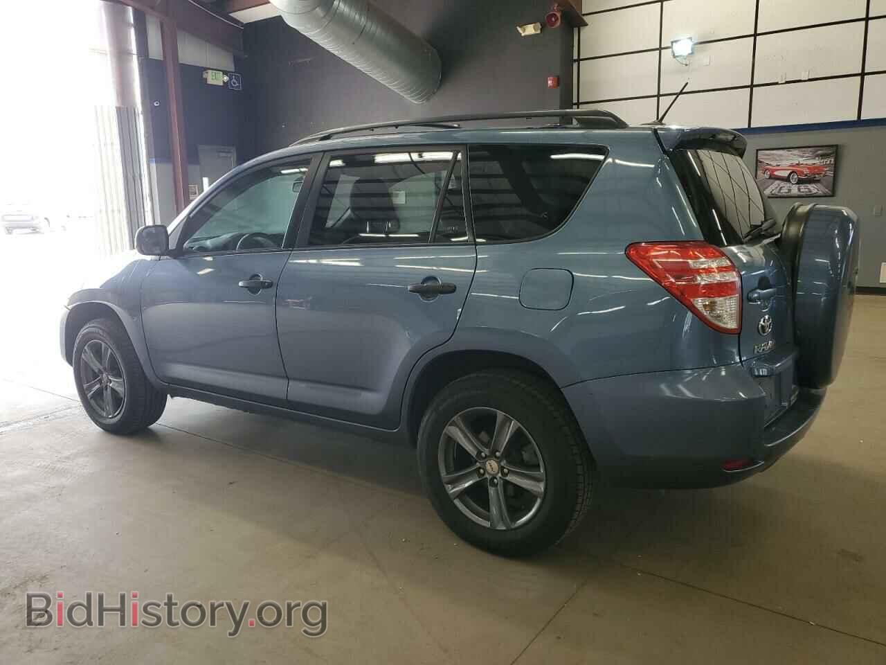 2011 TOYOTA RAV4 - VIN: 2T3BF4DV5BW102820 - Фото 2