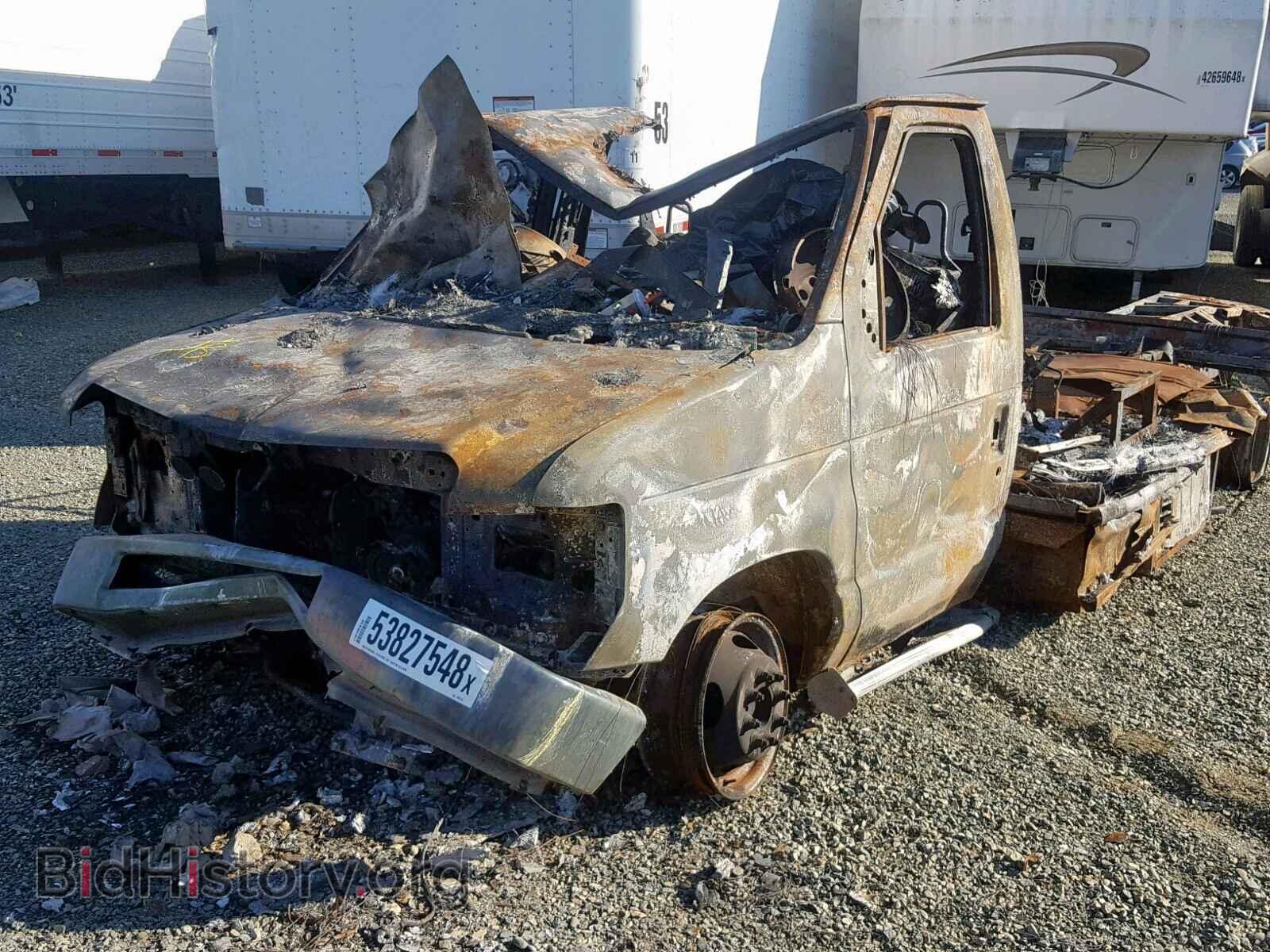 2011 FORD ECONOLINE - VIN: 1FDWE3FS5BDA95135 - Фото 2