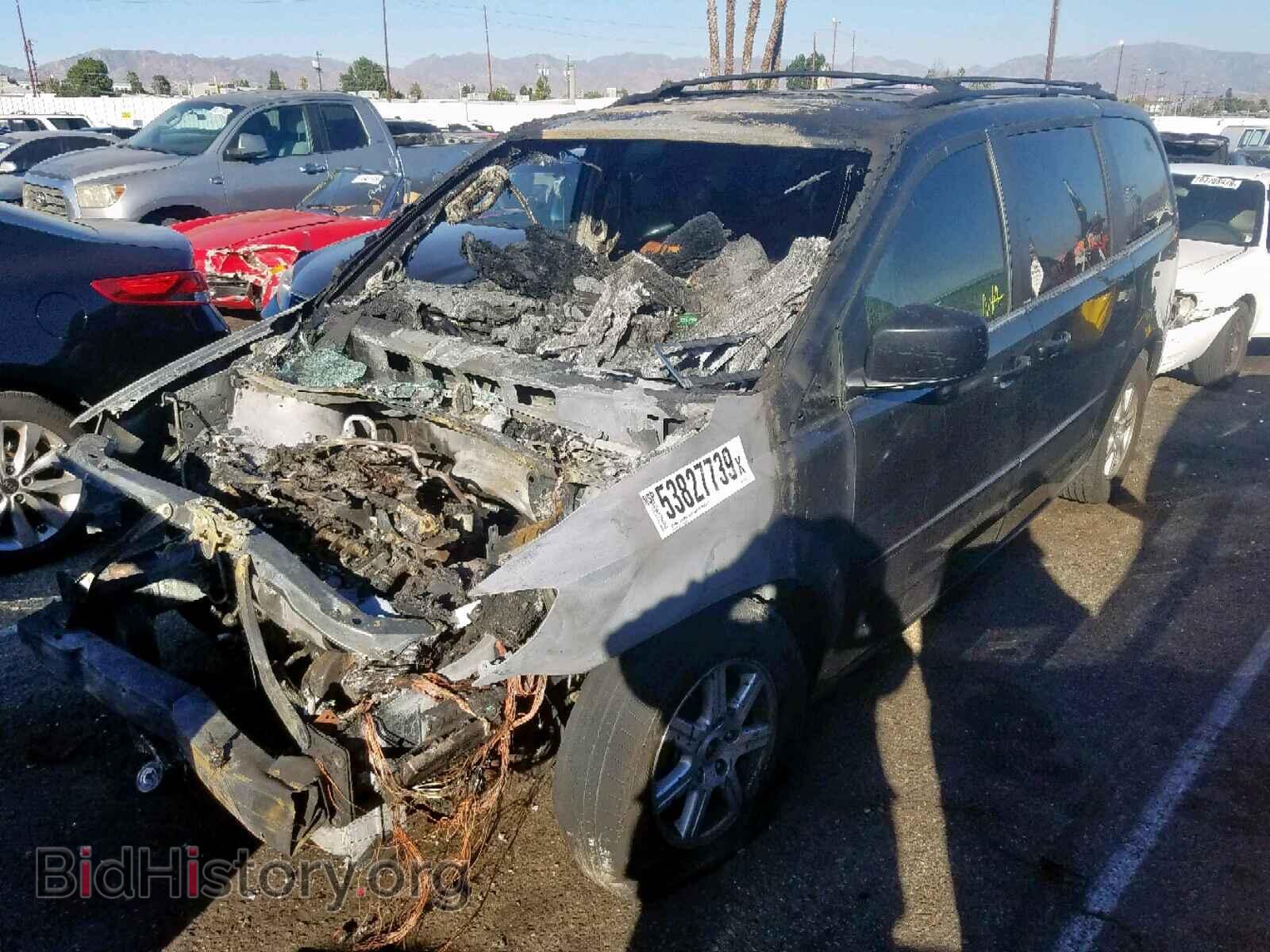 2008 CHRYSLER TOWN & COU - VIN: 2A8HR54P58R762425 - Фото 2