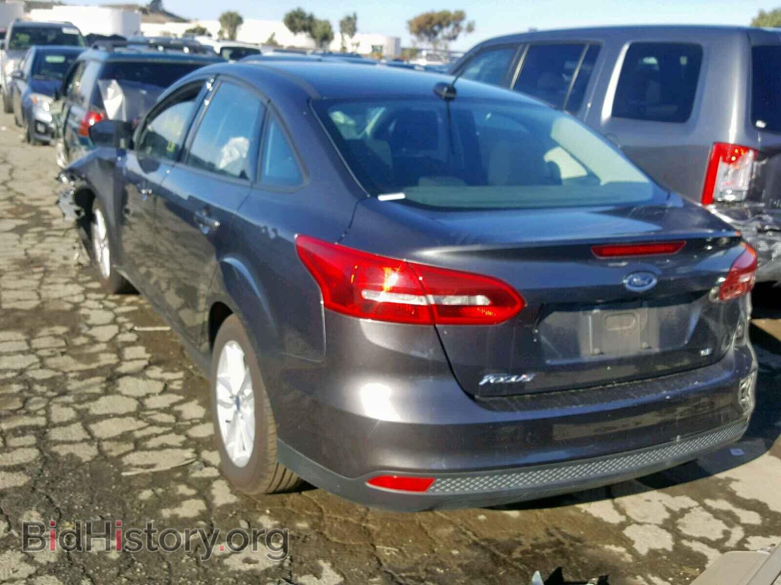 2016 FORD FOCUS SE - VIN: 1FADP3F2XGL352010 - Фото 3