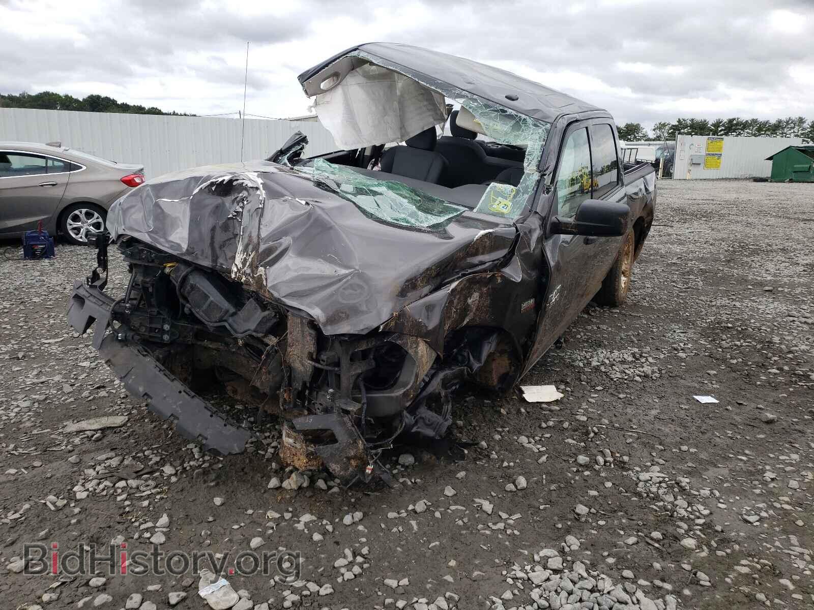 2017 RAM 1500 - VIN: 3C6RR7KT1HG784359 - Фото 2