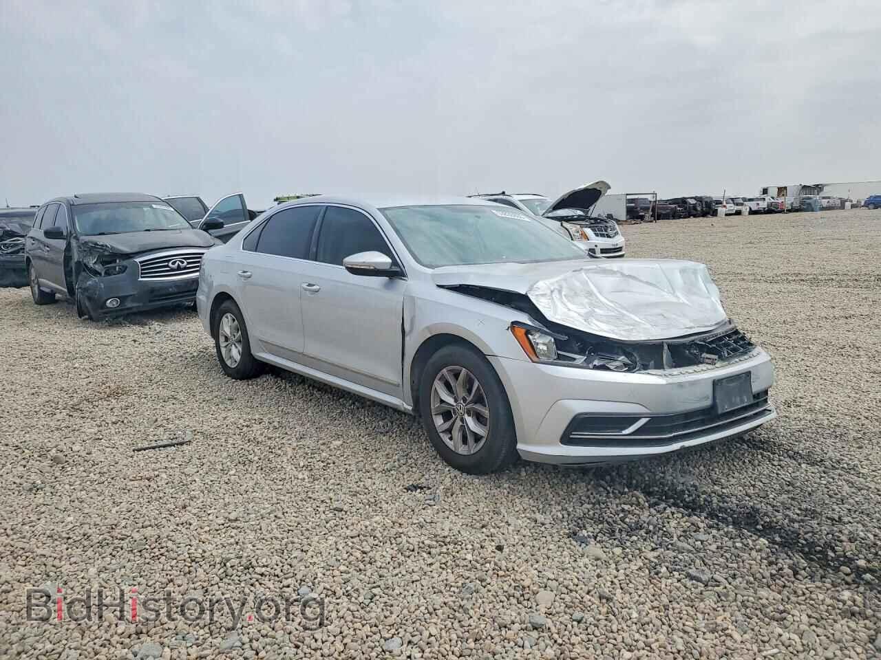 2017 VOLKSWAGEN PASSAT - VIN: 1VWAT7A32HC007715 - Фото 4