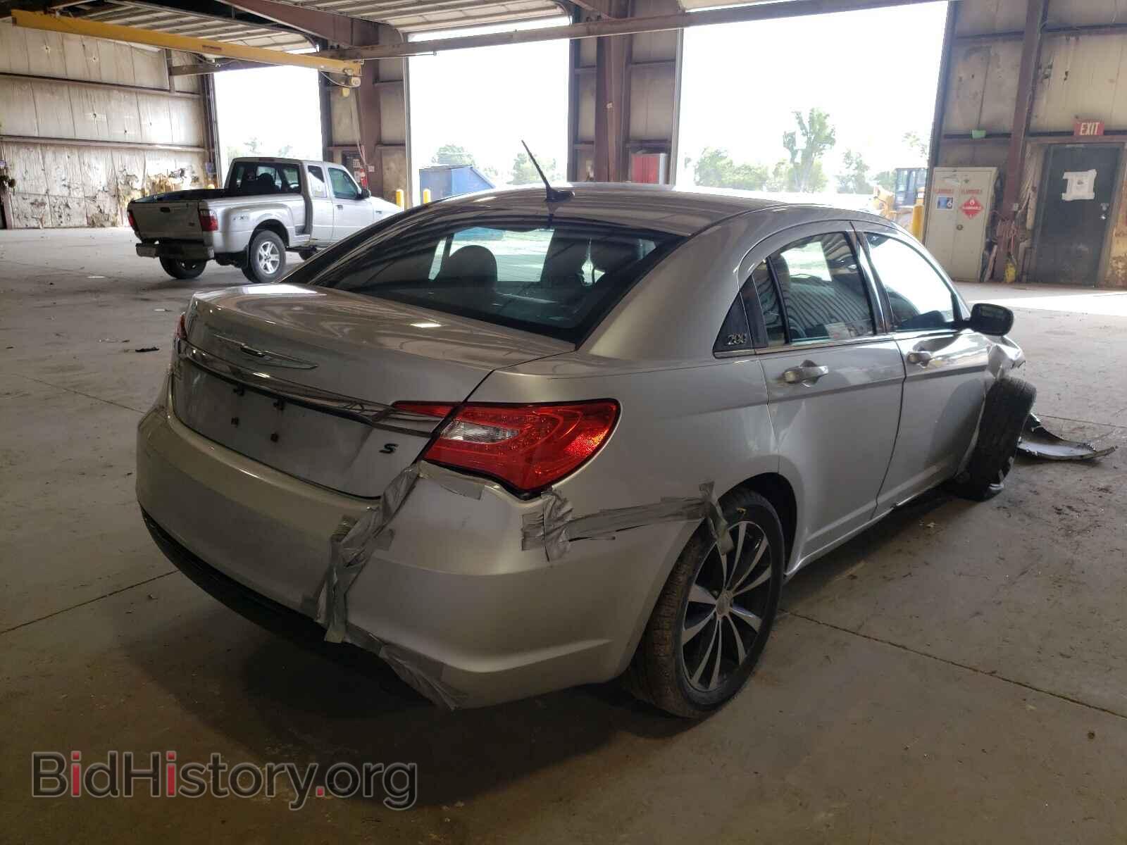 2012 CHRYSLER 200 - VIN: 1C3CCBHG6CN178394 - Фото 4