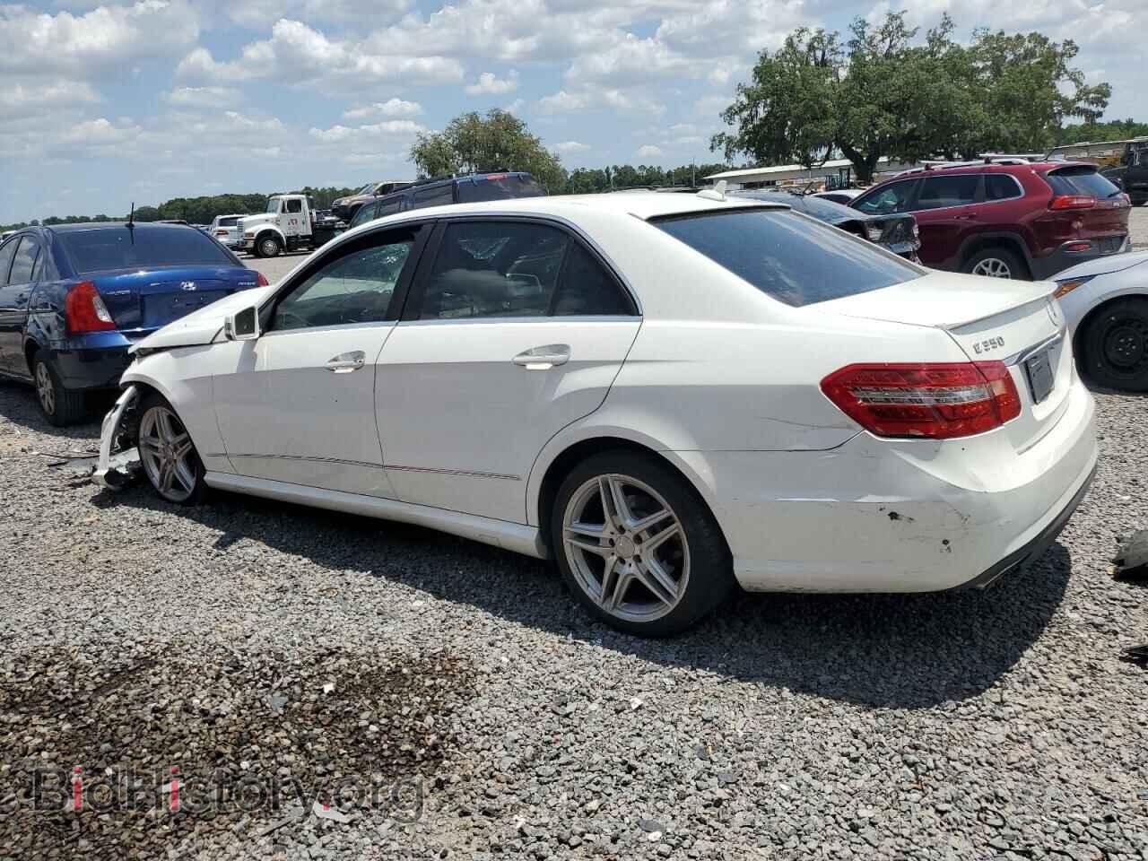 2013 MERCEDES-BENZ E-CLASS - VIN: WDDHF5KBXDA677589 - Фото 2