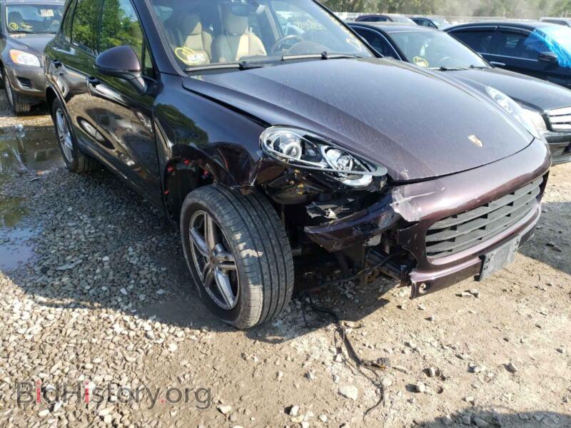 2017 Porsche CAYENNE (VIN WP1AA2A26HKA90413) — photo 9 of 10