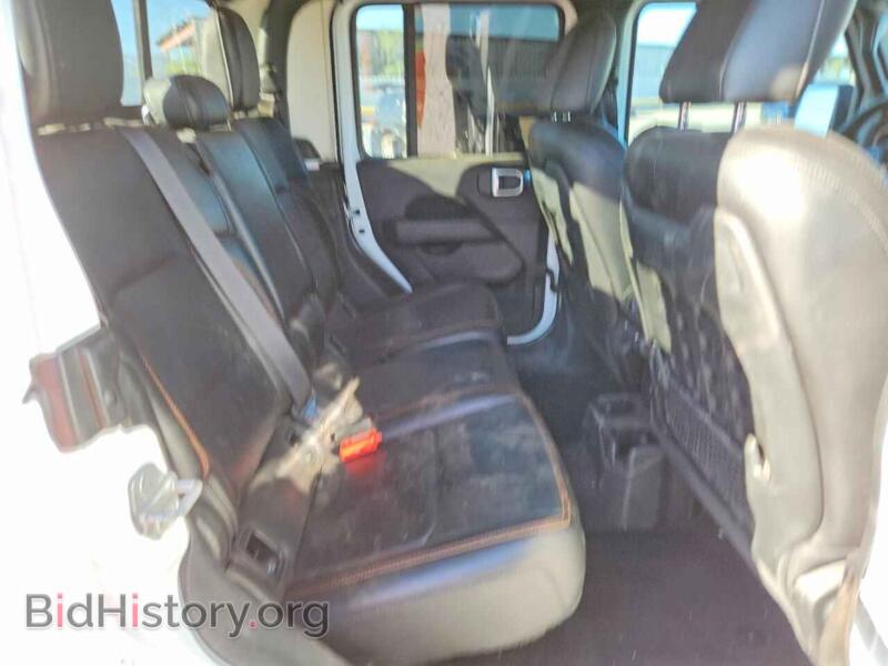 2023 Jeep GLADIATOR (VIN 1C6JJTEG9PL563105) — photo 10 of 14