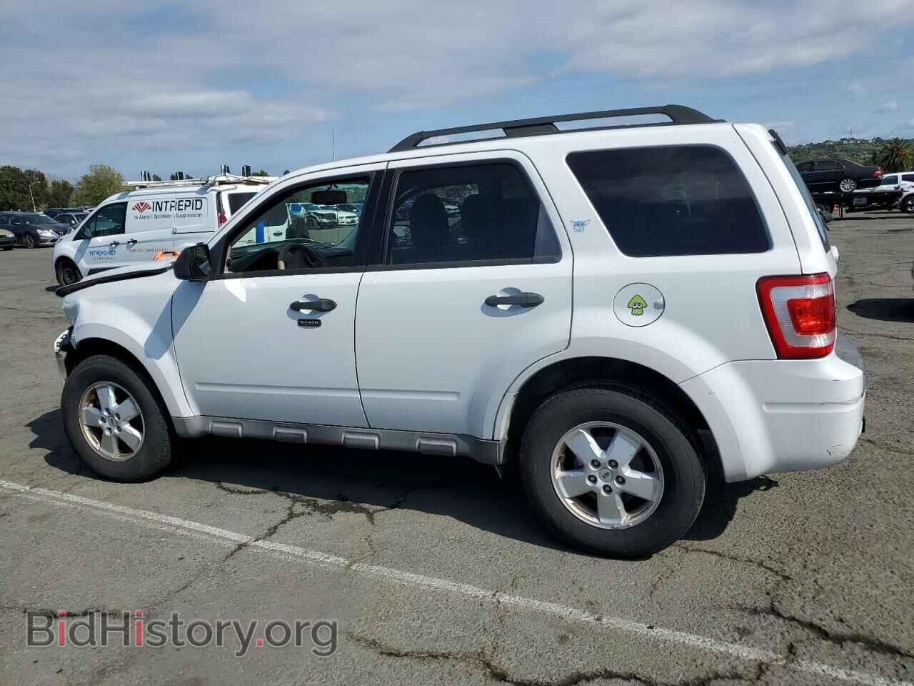 2010 FORD ESCAPE - VIN: 1FMCU0DG7AKD02122 - Фото 2