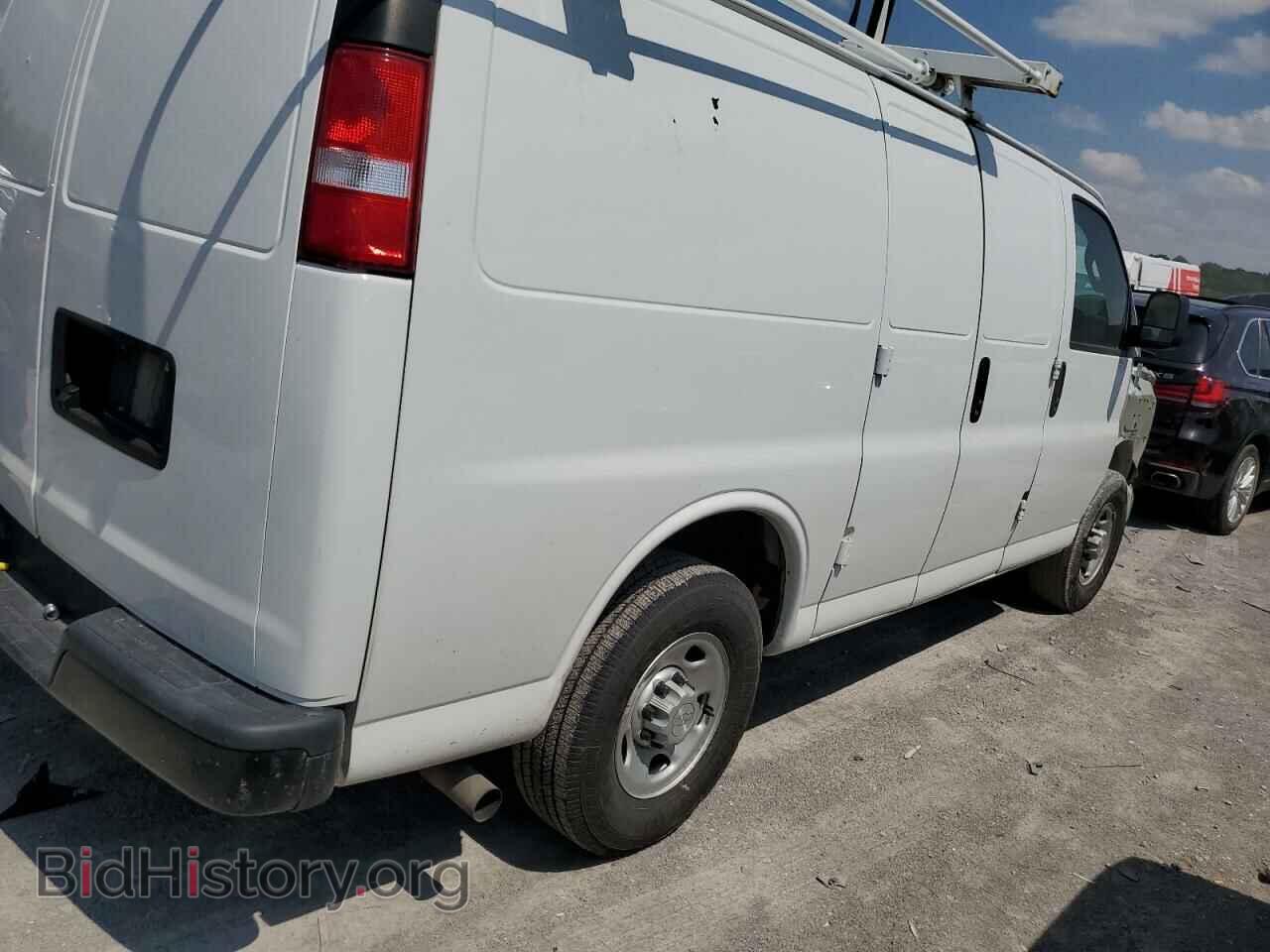 2019 CHEVROLET EXPRESS - VIN: 1GCWGAFPXK1366335 - Фото 3