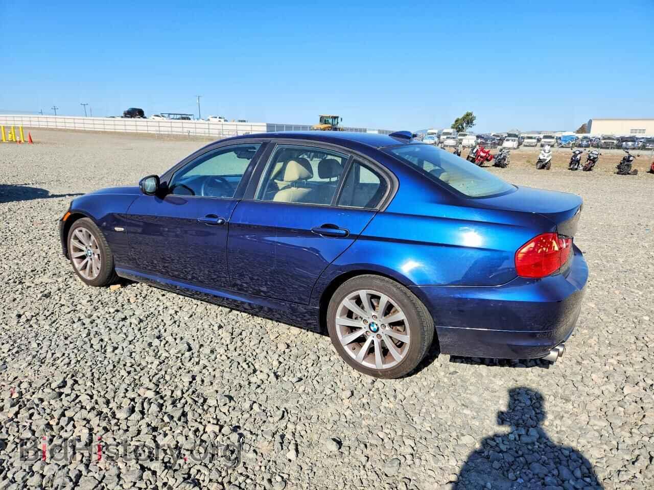 2011 BMW 3 SERIES - VIN: WBAPH5C50BF093451 - Photo 2