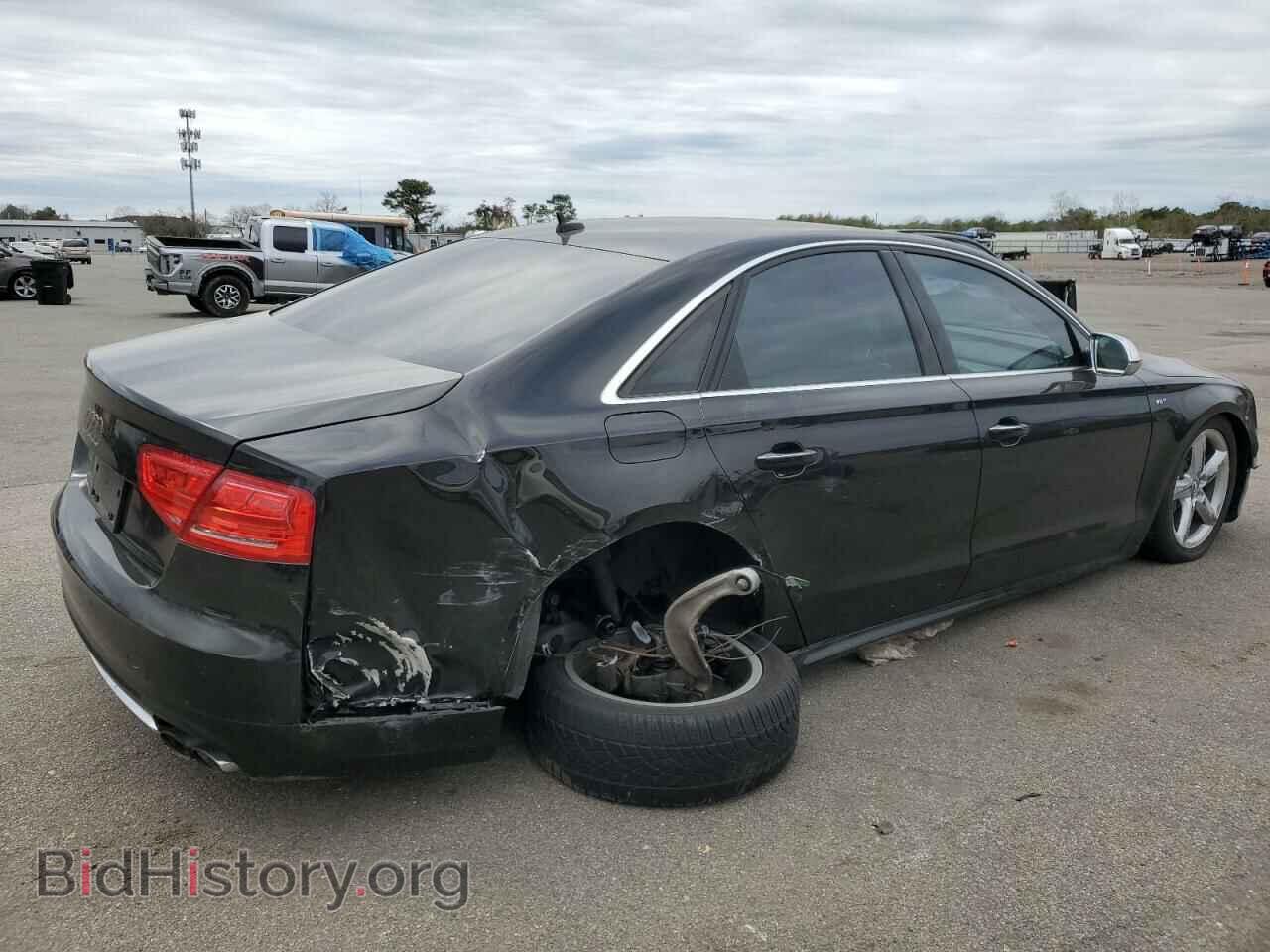 2013 AUDI S8 - VIN: WAUD2AFD0DN033629 - Photo 3
