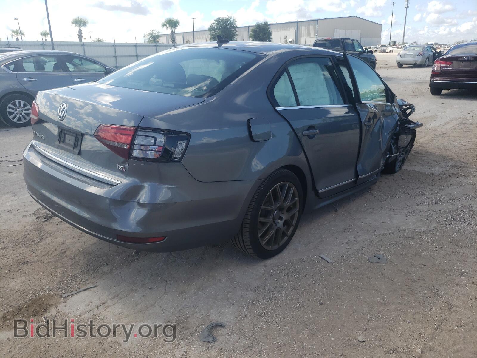2017 VOLKSWAGEN JETTA - VIN: 3VWL17AJ1HM366002 - Фото 4