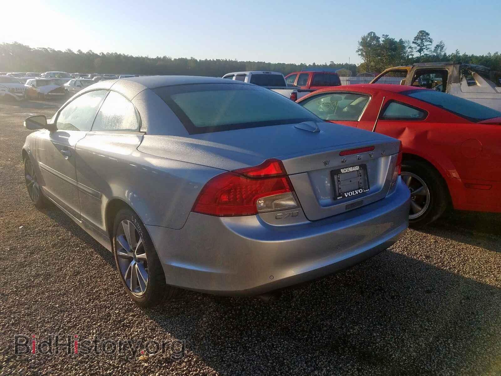2011 VOLVO C70 - VIN: YV1672MC8BJ108301 - Фото 3
