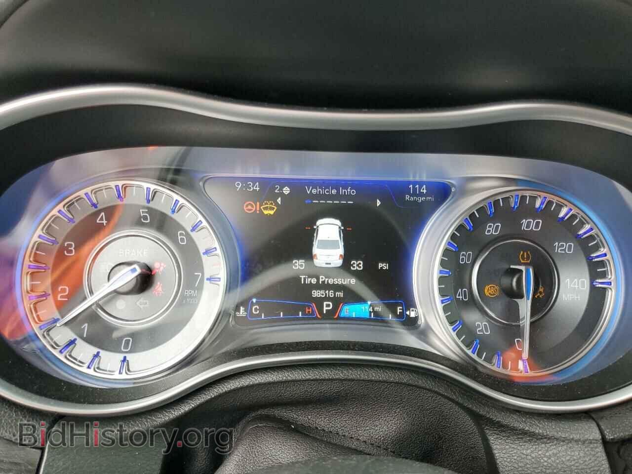 2017 CHRYSLER 300 - VIN: 2C3CCAAG9HH608178 - Фото 9
